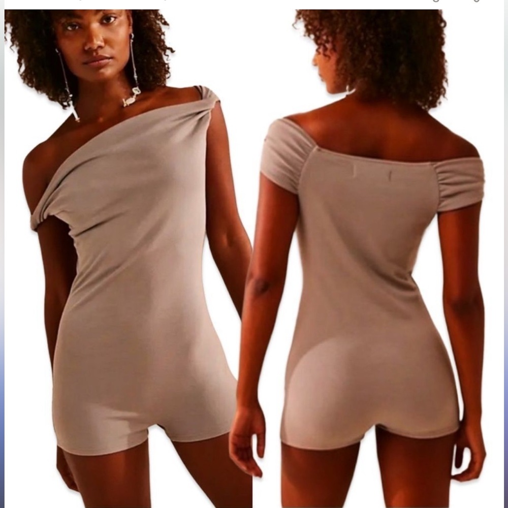 FREE PEOPLE Marren Romper size M beige cold shoulder